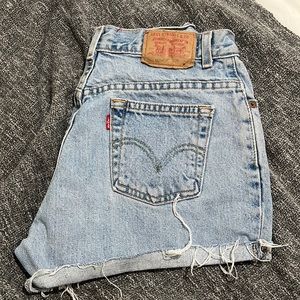 Levi’s 550 shorts